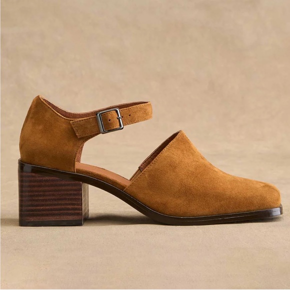 Trendy “Marty Shoes” by INTENTIONALLY BLANK. New in box. - Picture 3 of 8